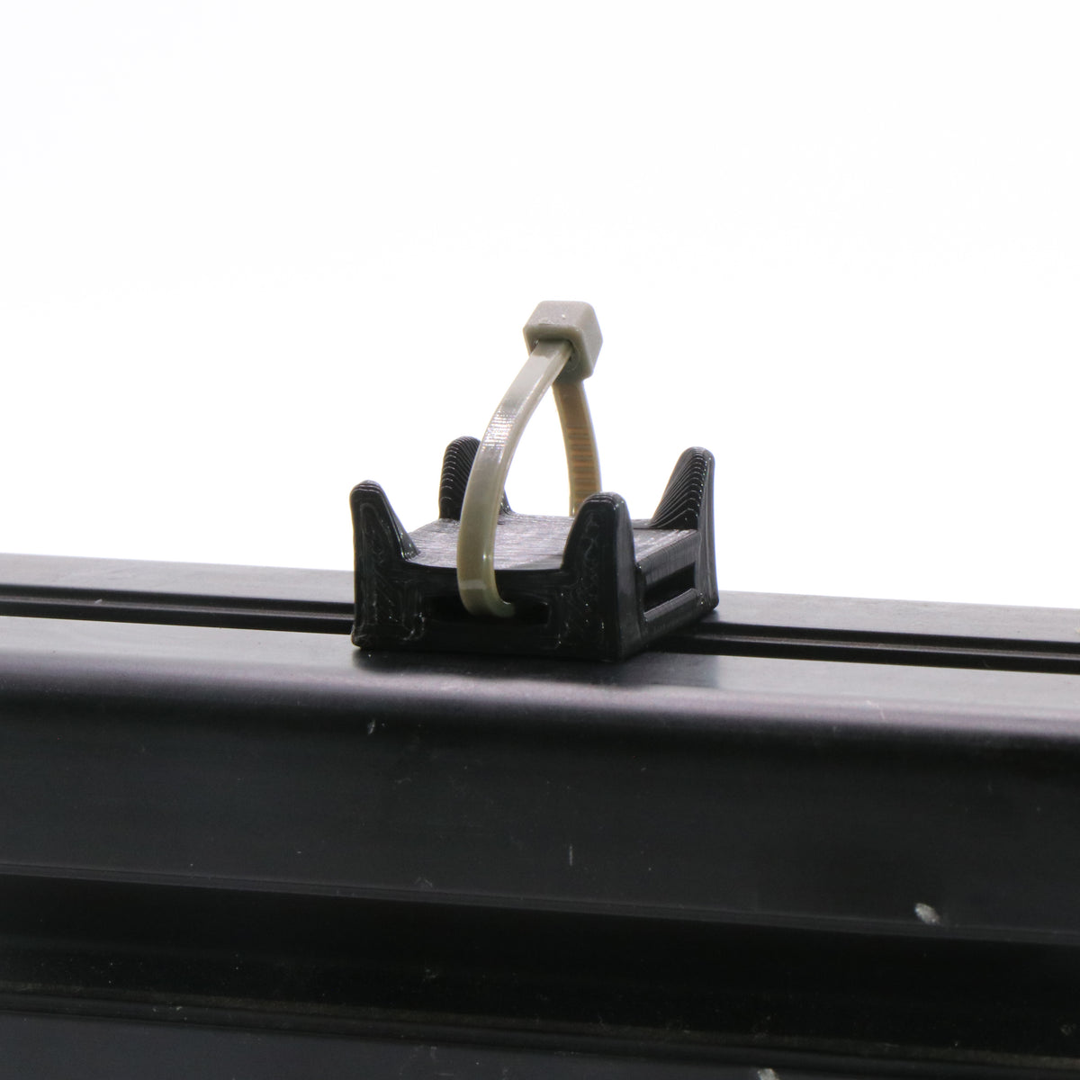 Cable Management for Aluminum Extrusion (10 Pack)