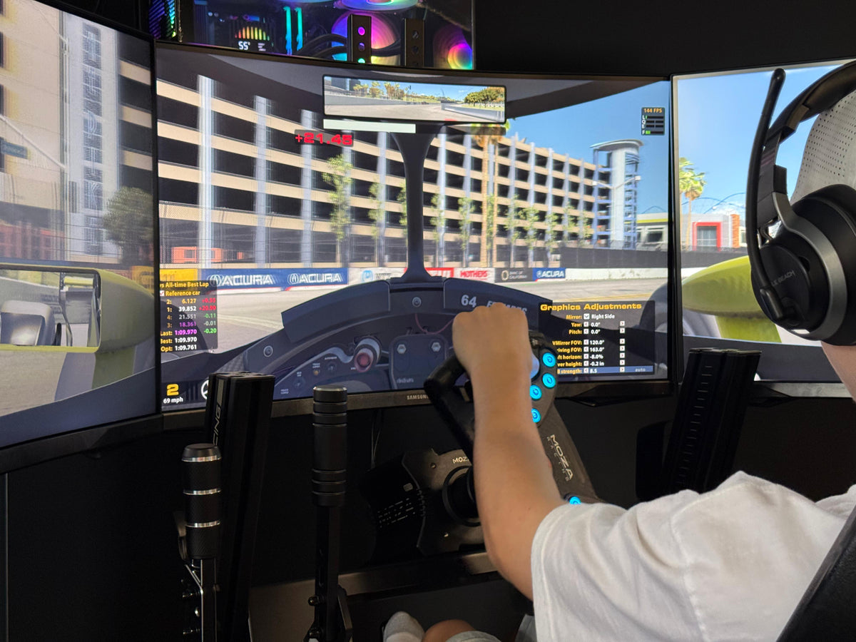 Enduro Advanced Triple-Screen Racing Simulator