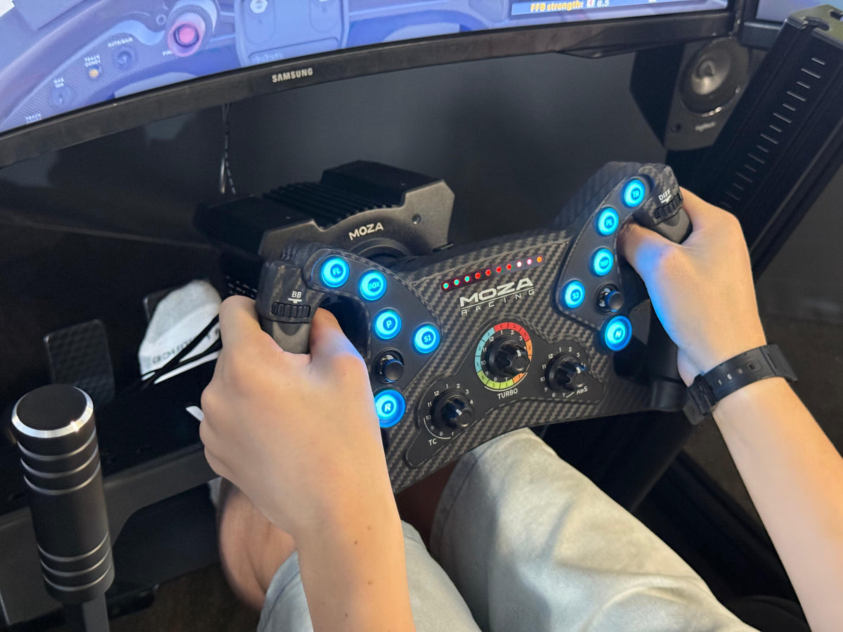 Enduro Advanced Triple-Screen Racing Simulator