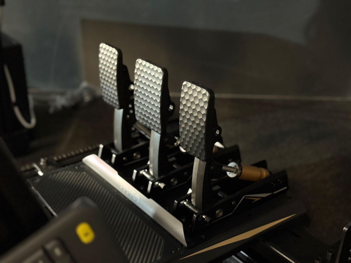 Enduro Advanced Triple-Screen Racing Simulator